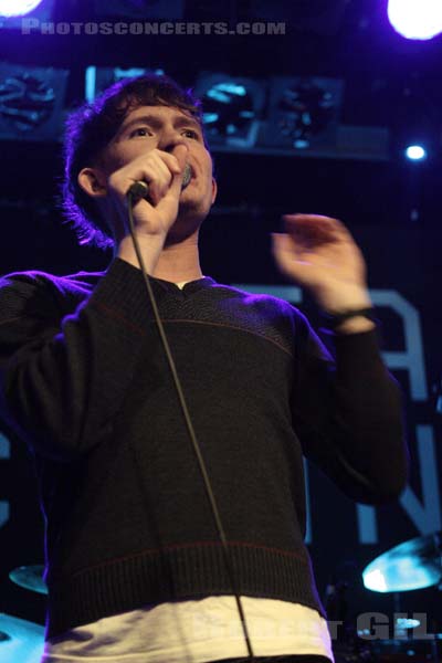 LOS CAMPESINOS - 2008-03-04 - PARIS - Nouveau Casino - Gareth Paisey